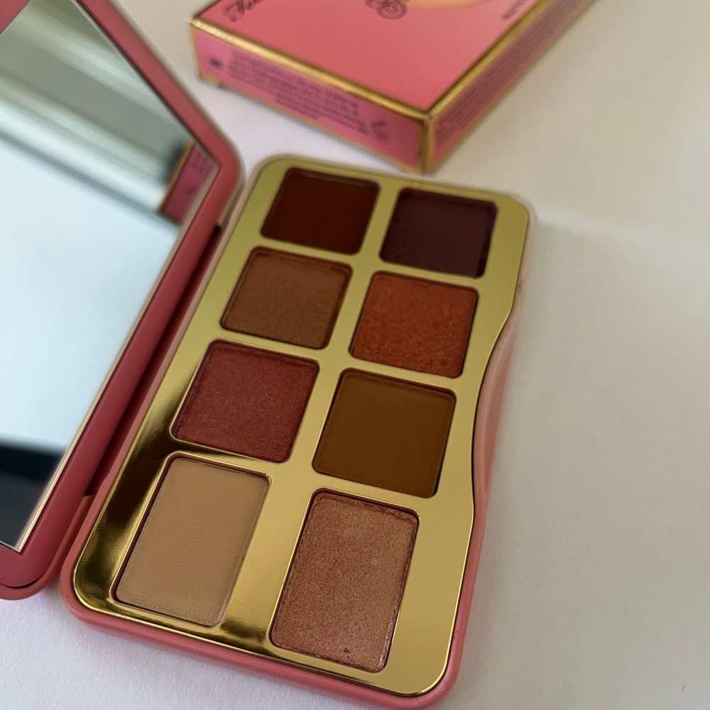 Too Faced's Sweet Peach Eye Shadow Palette New